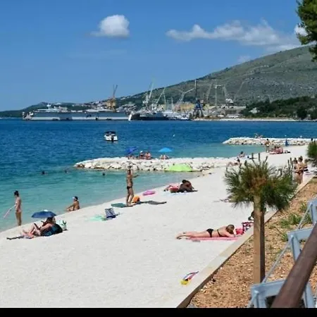 Apartman Mikola With Sea View Trogir Exterior photo